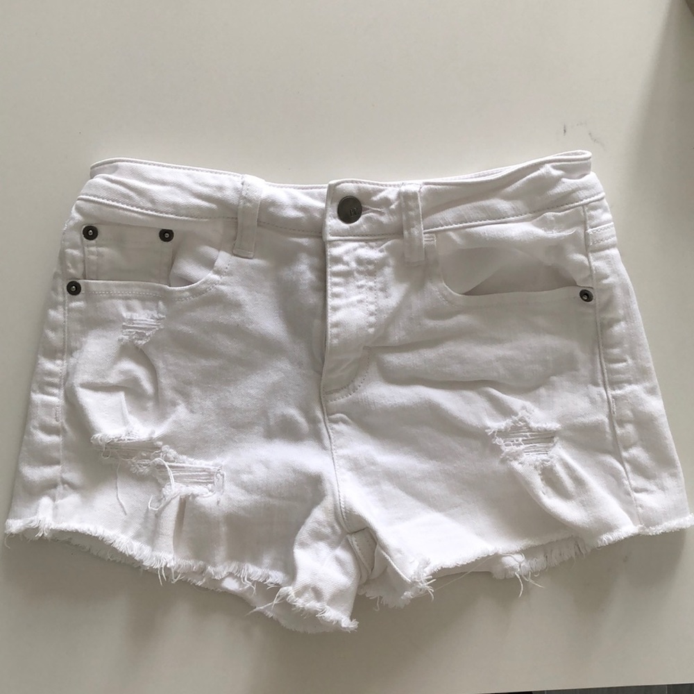 White jean shorts in perfect condition